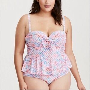 Torrid size 4 mermaid peplum swimsuit TOP ONLY sweetheart pink tankini